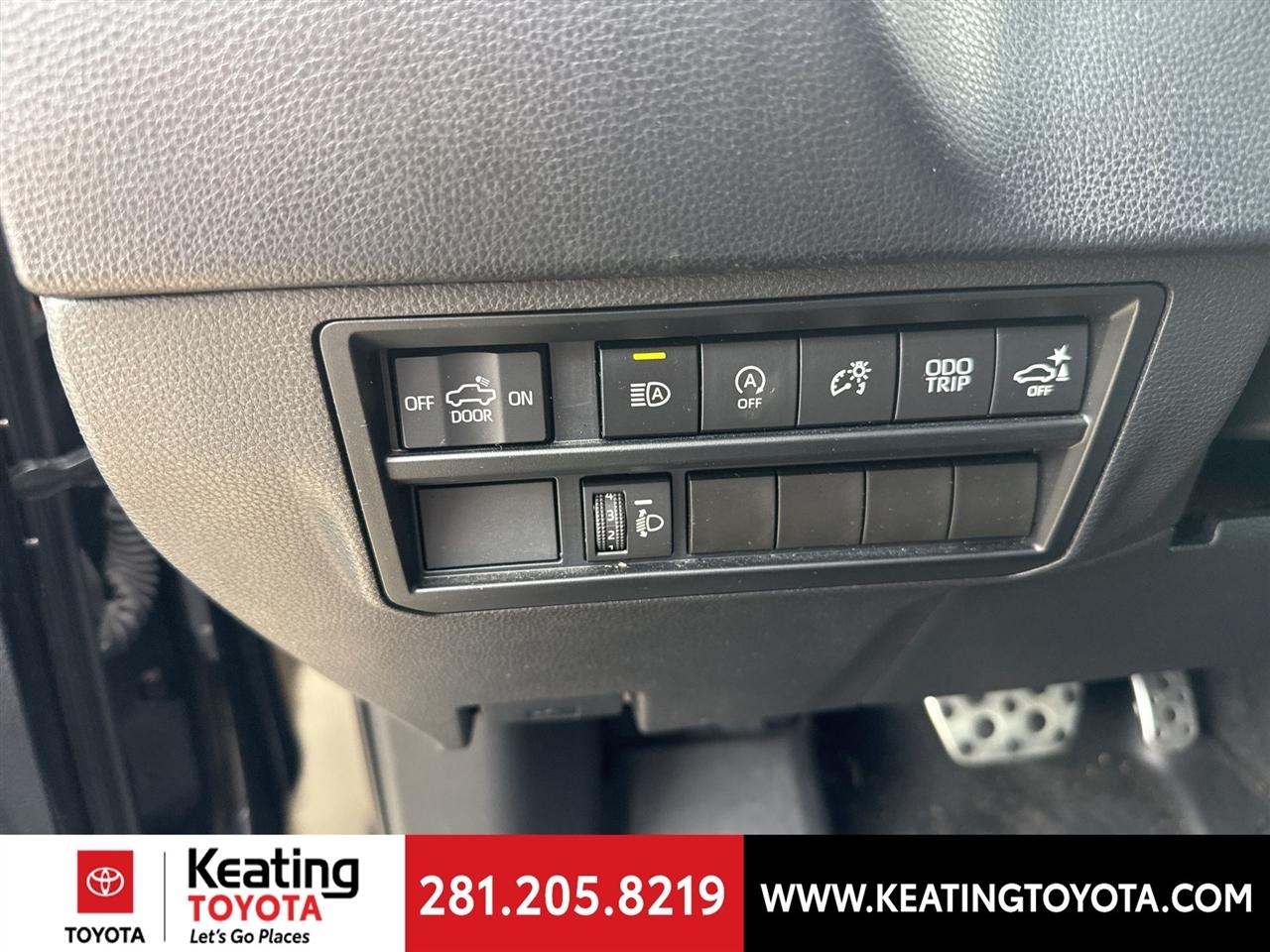 Toyota Tundra SR5 CrewMax 2WD 2024