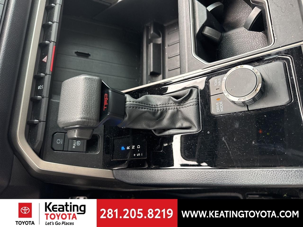 Toyota Tundra SR5 CrewMax 2WD 2024