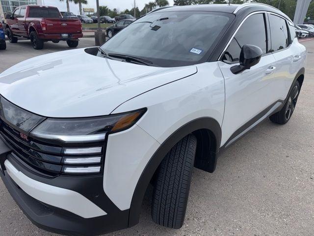 Nissan Kicks SR 2025