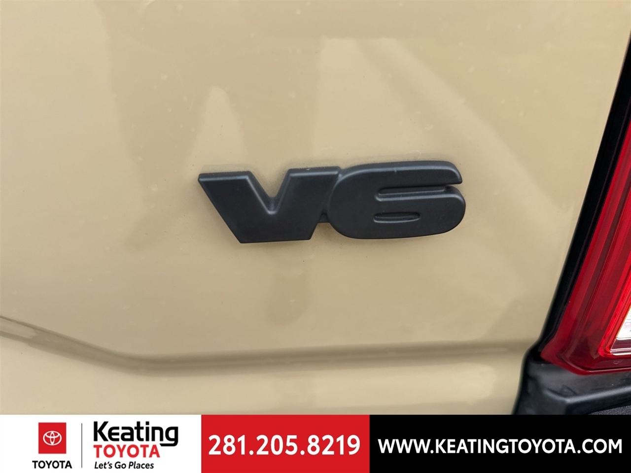 Toyota Tacoma SR5 Double Cab Long Bed V6 6AT 2WD 2017