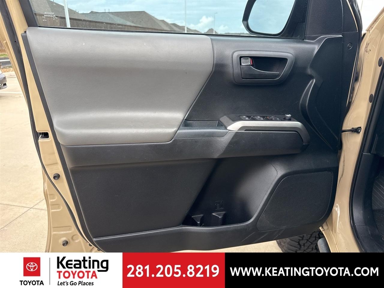 Toyota Tacoma SR5 Double Cab Long Bed V6 6AT 2WD 2017