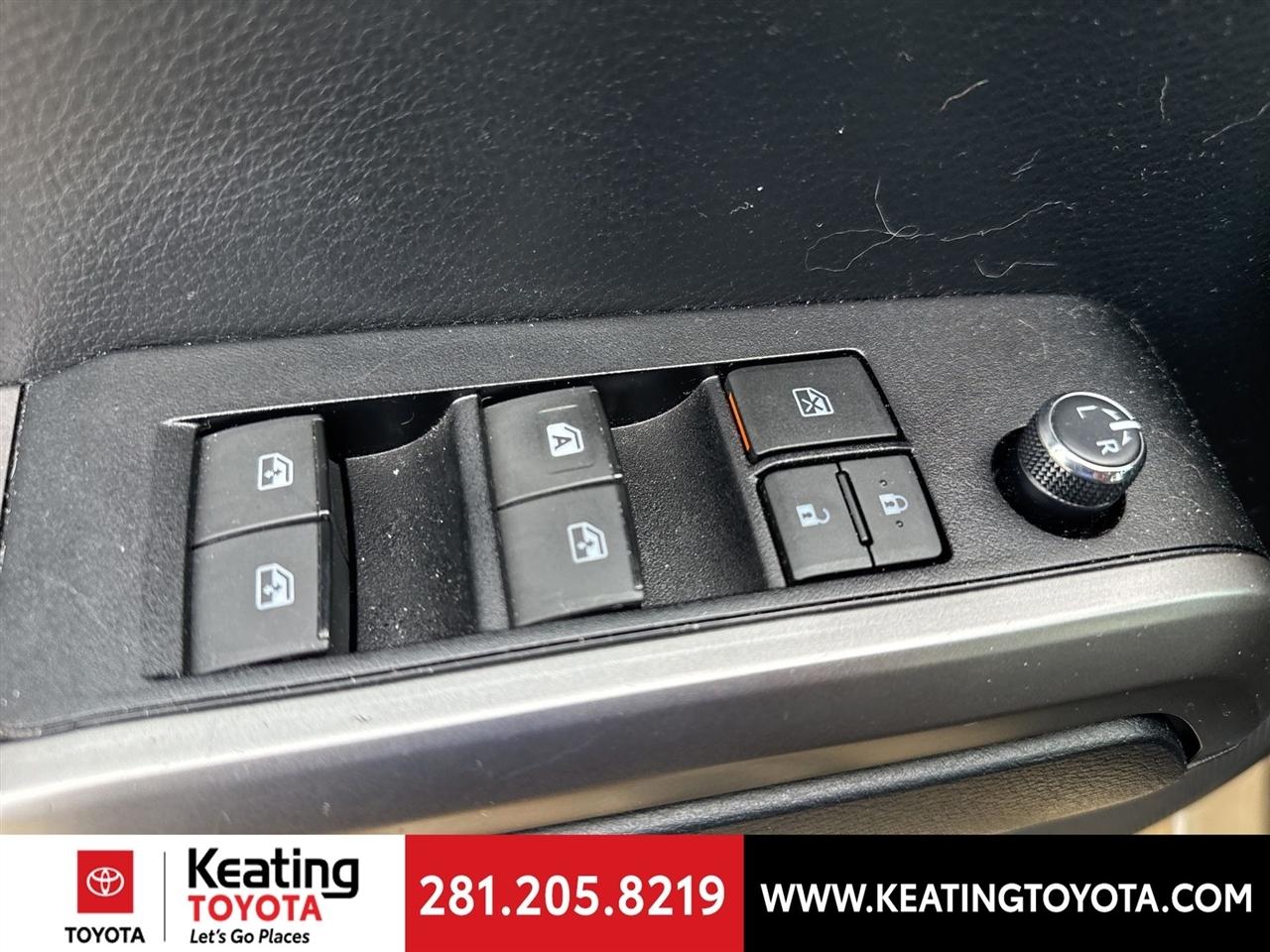 Toyota Tacoma SR5 Double Cab Long Bed V6 6AT 2WD 2017