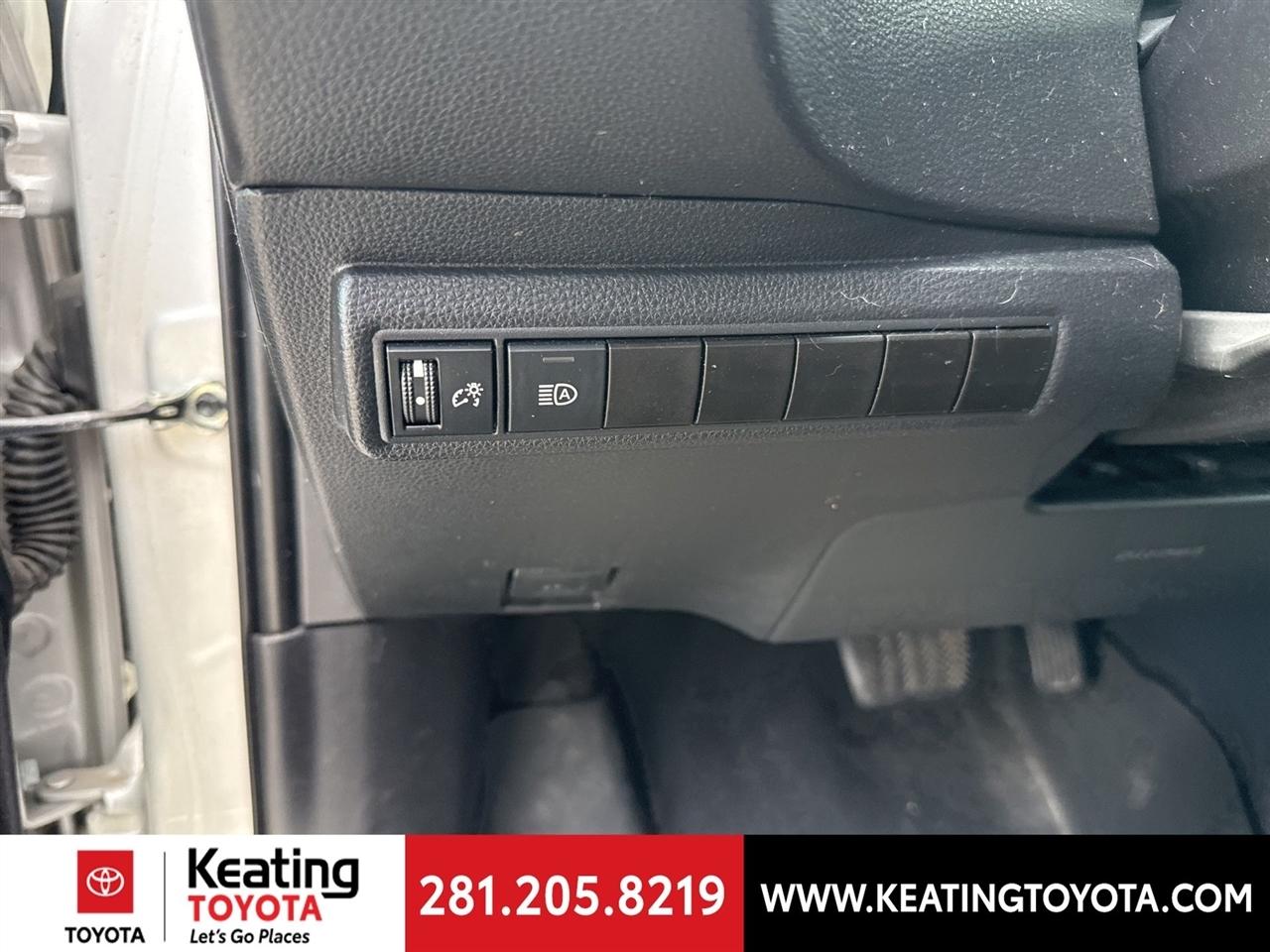 Toyota Corolla LE 2021