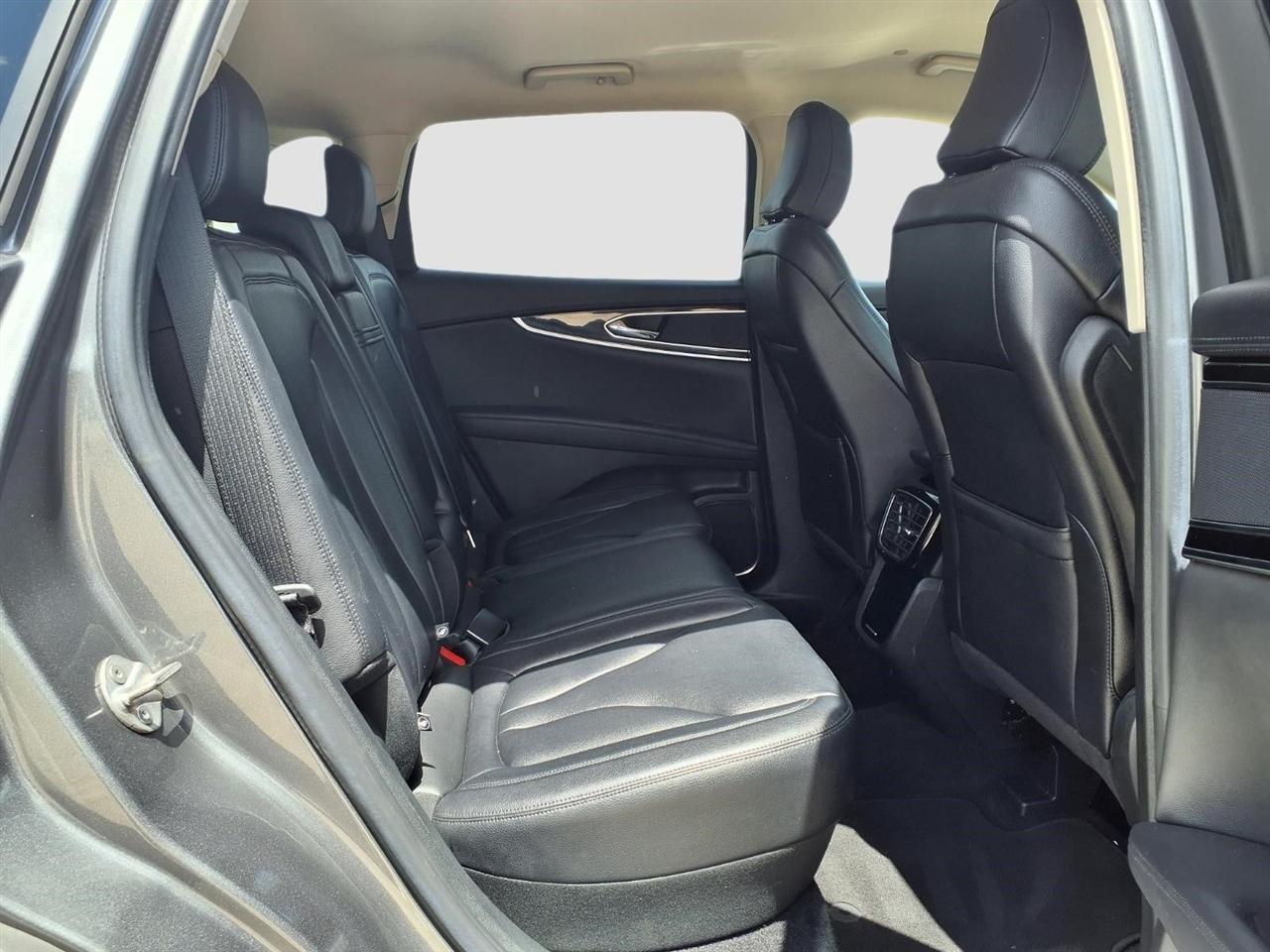 Lincoln Nautilus Base 2022