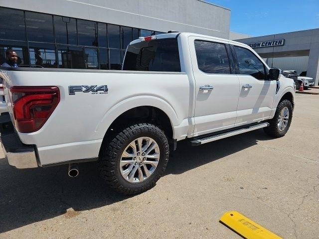 Ford F-150 Lariat SuperCrew 4WD 2024