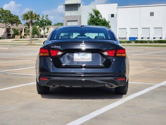 Nissan Altima 2.5 SV 2025