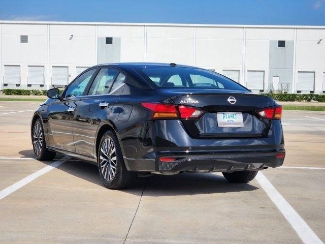 Nissan Altima 2.5 SV 2025