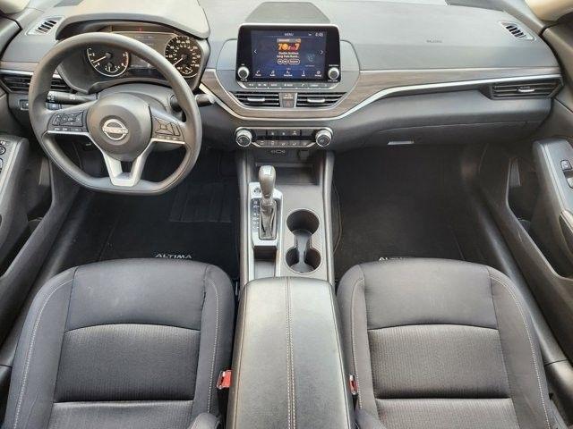 Nissan Altima 2.5 SV 2025