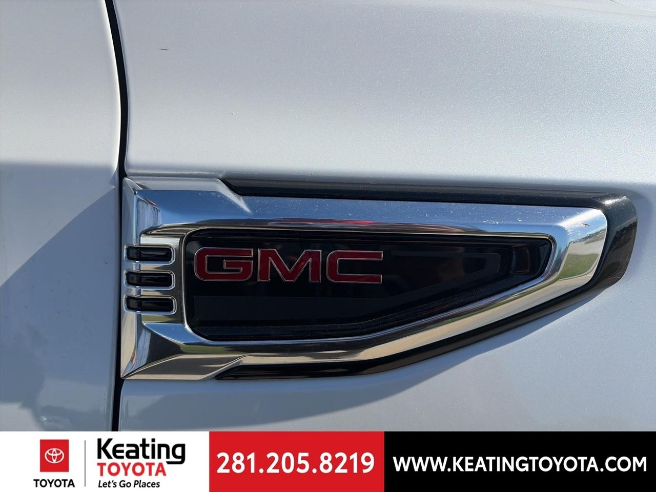 GMC Yukon Denali 4WD 2025
