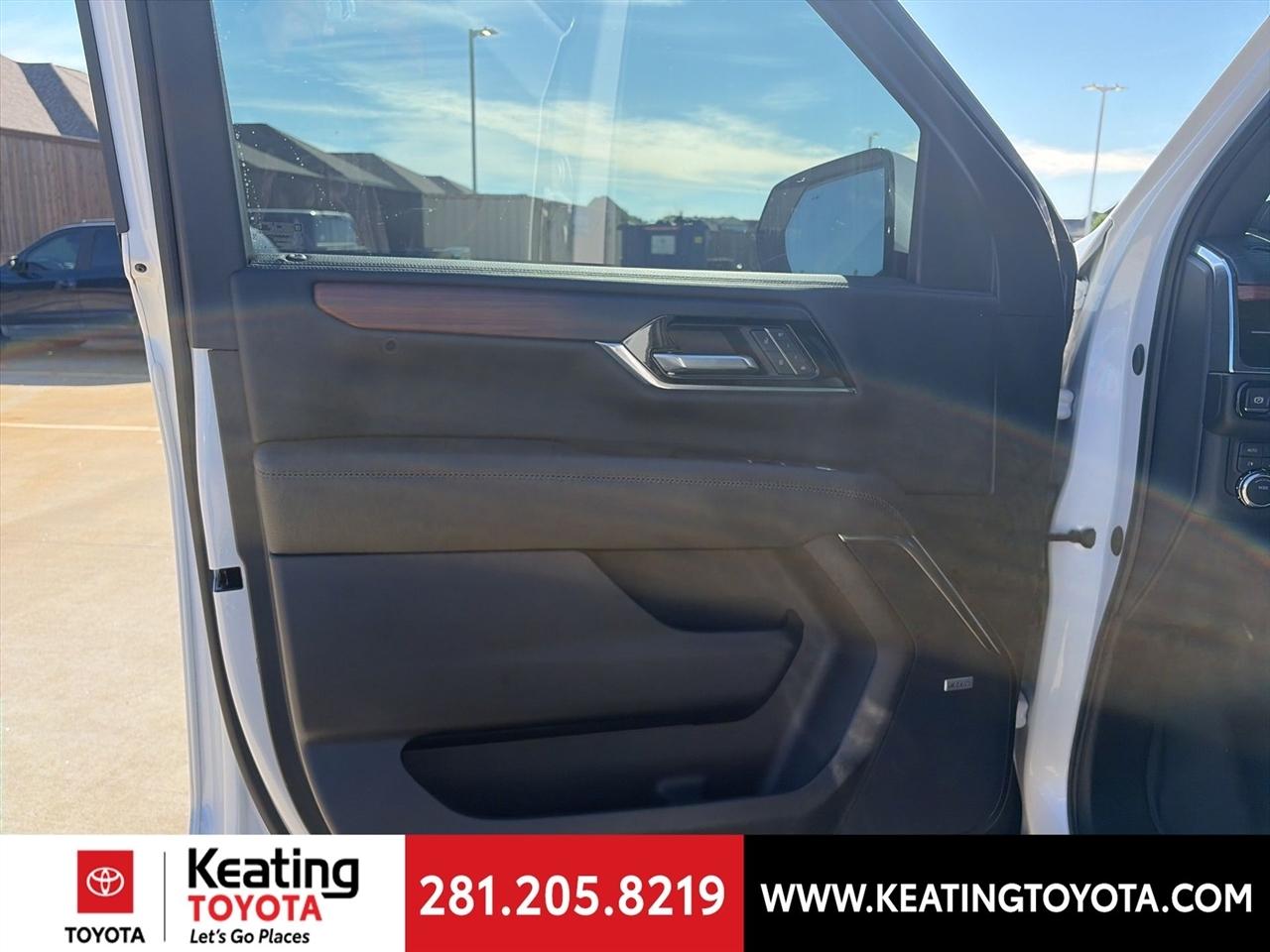 GMC Yukon Denali 4WD 2025