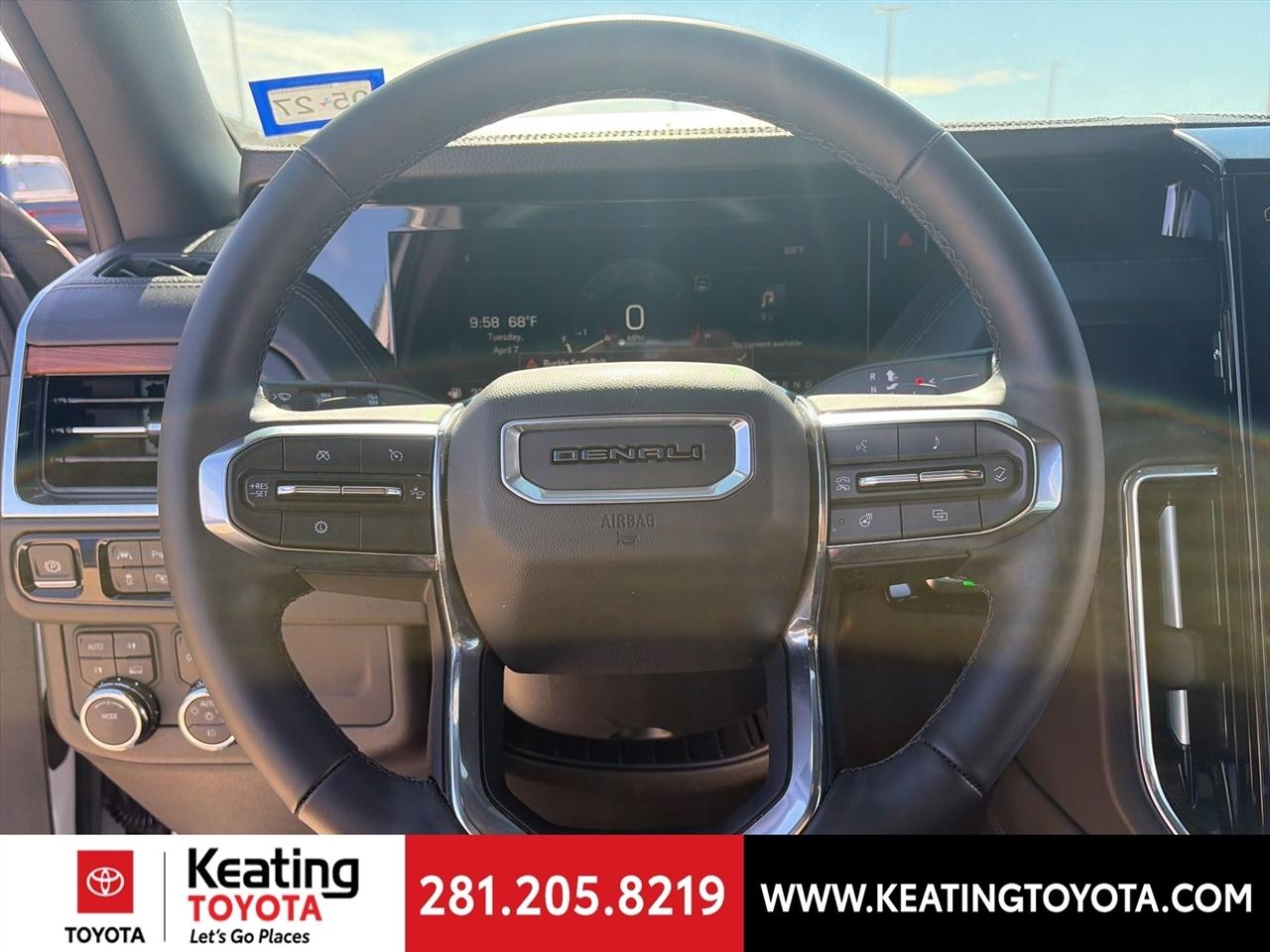 GMC Yukon Denali 4WD 2025