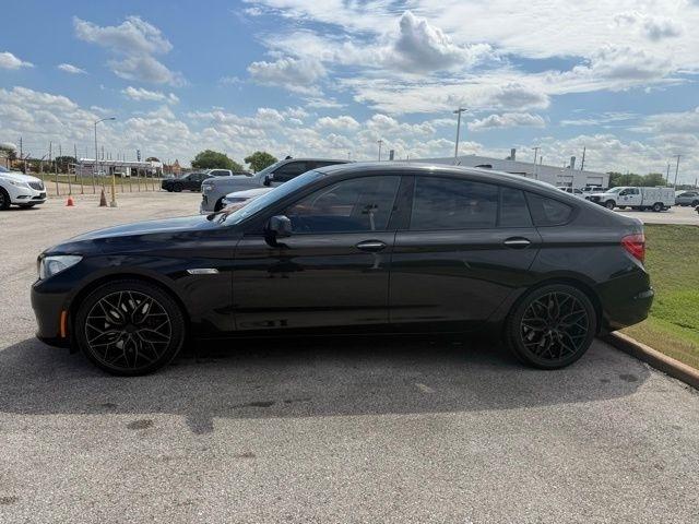 BMW 5-Series Gran Turismo 550i 2010