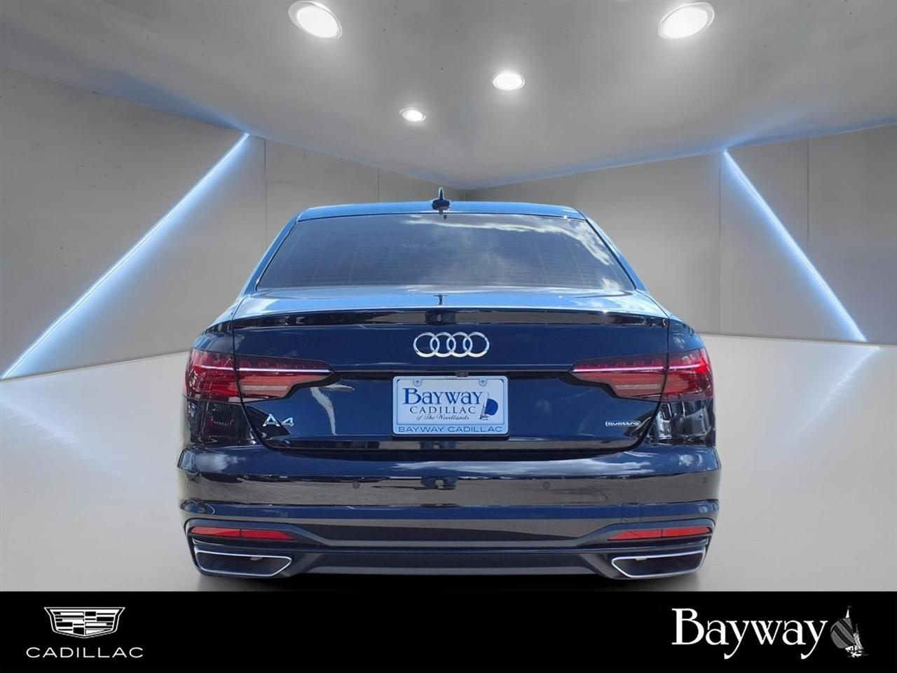 Audi A4 Premium Plus 40 TFSI quattro 2022