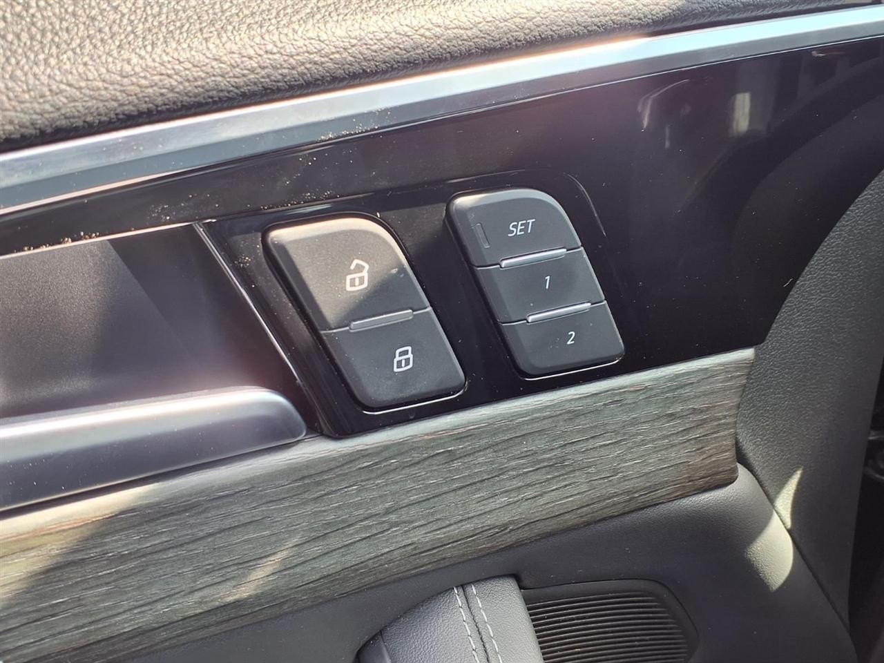 Audi A4 Premium Plus 40 TFSI quattro 2022