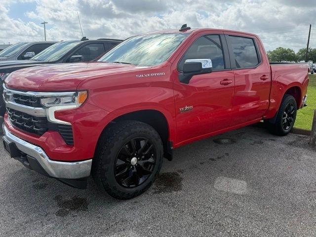 Chevrolet Silverado 1500 LT Crew Cab 4WD 2022