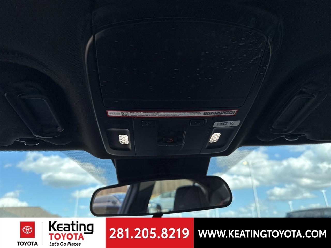 Toyota Camry Hybrid XLE 2025