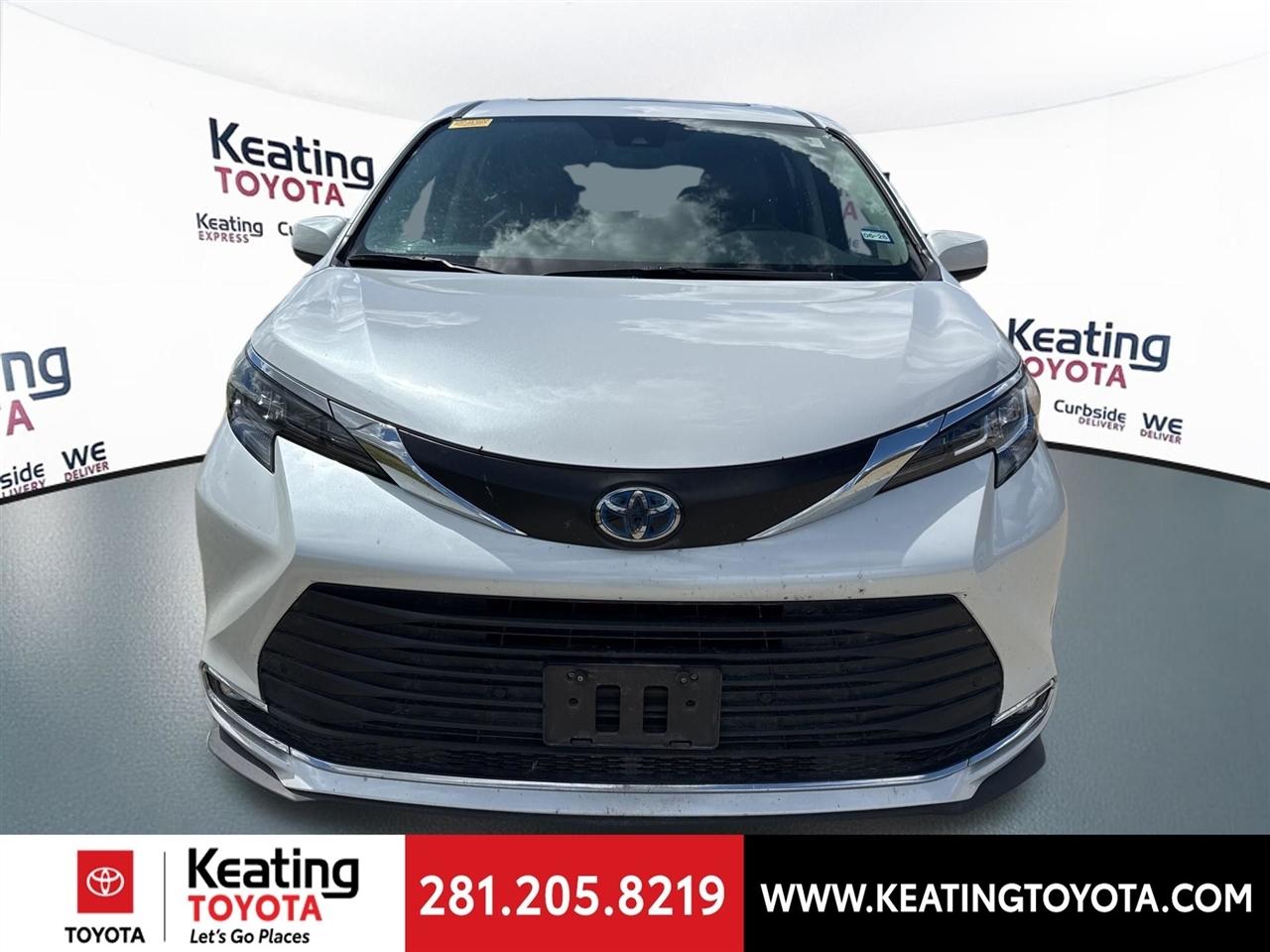 Toyota Sienna XLE 7-Passenger 2024