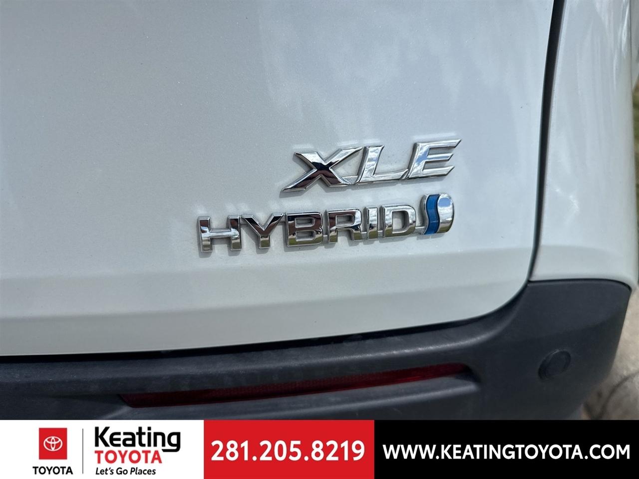 Toyota Sienna XLE 7-Passenger 2024