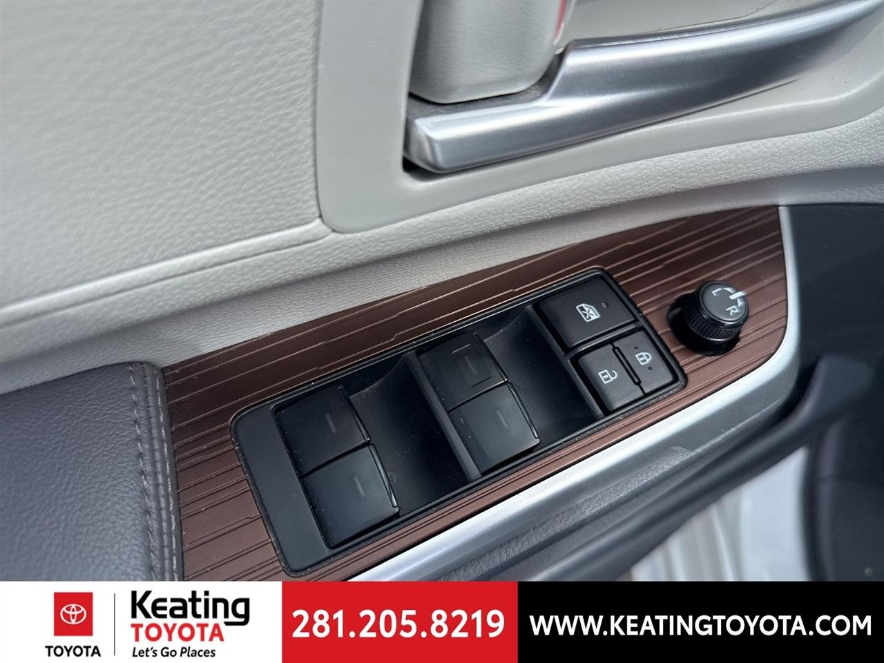 Toyota Sienna XLE 7-Passenger 2024