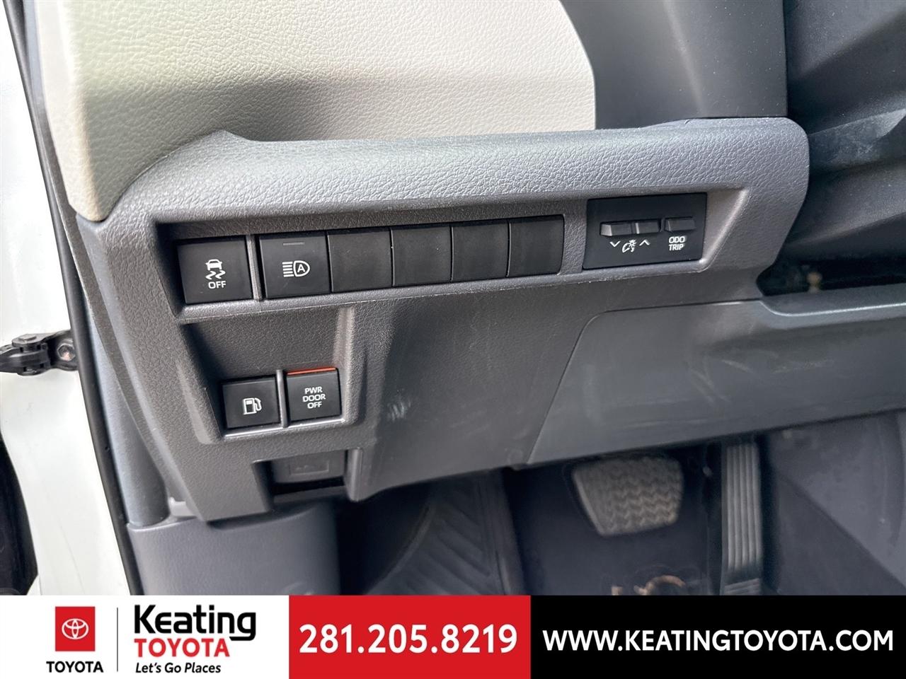 Toyota Sienna XLE 7-Passenger 2024