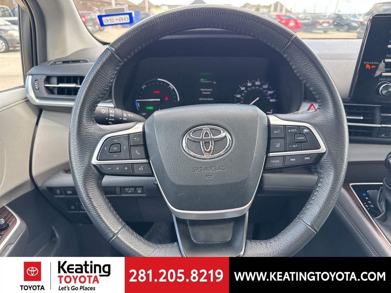 Toyota Sienna XLE 7-Passenger 2024