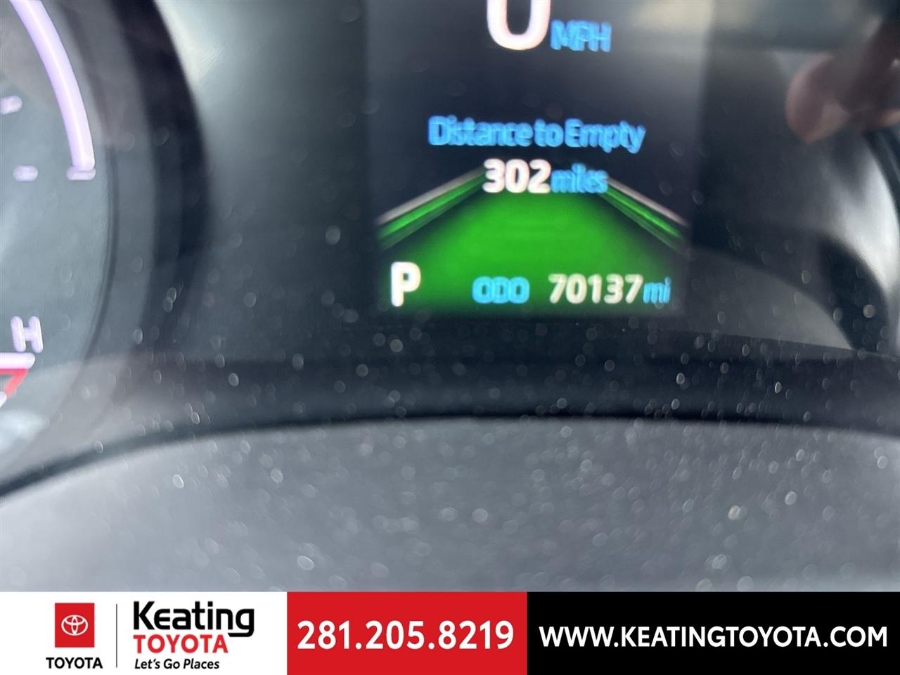 Toyota Sienna XLE 7-Passenger 2024