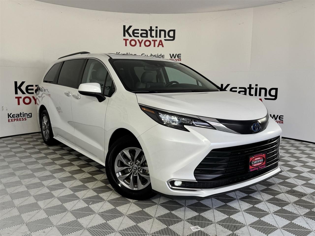 Toyota Sienna XLE 7-Passenger 2024
