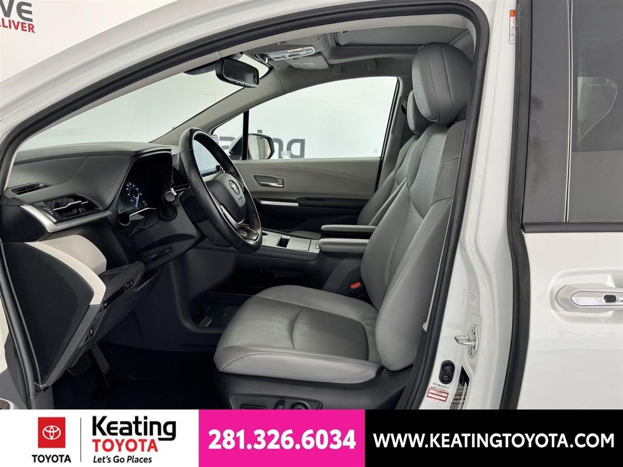 Toyota Sienna XLE 7-Passenger 2024
