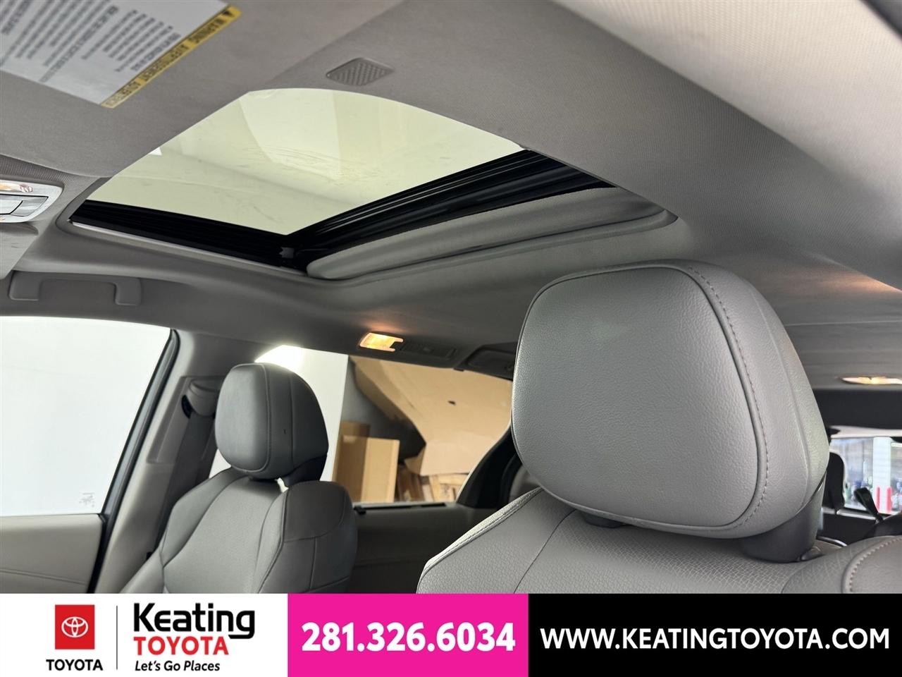 Toyota Sienna XLE 7-Passenger 2024
