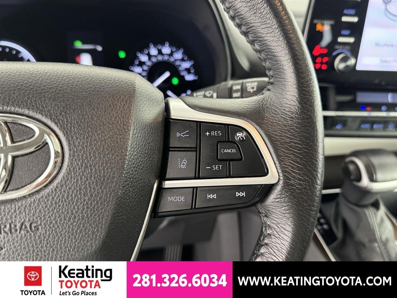 Toyota Sienna XLE 7-Passenger 2024