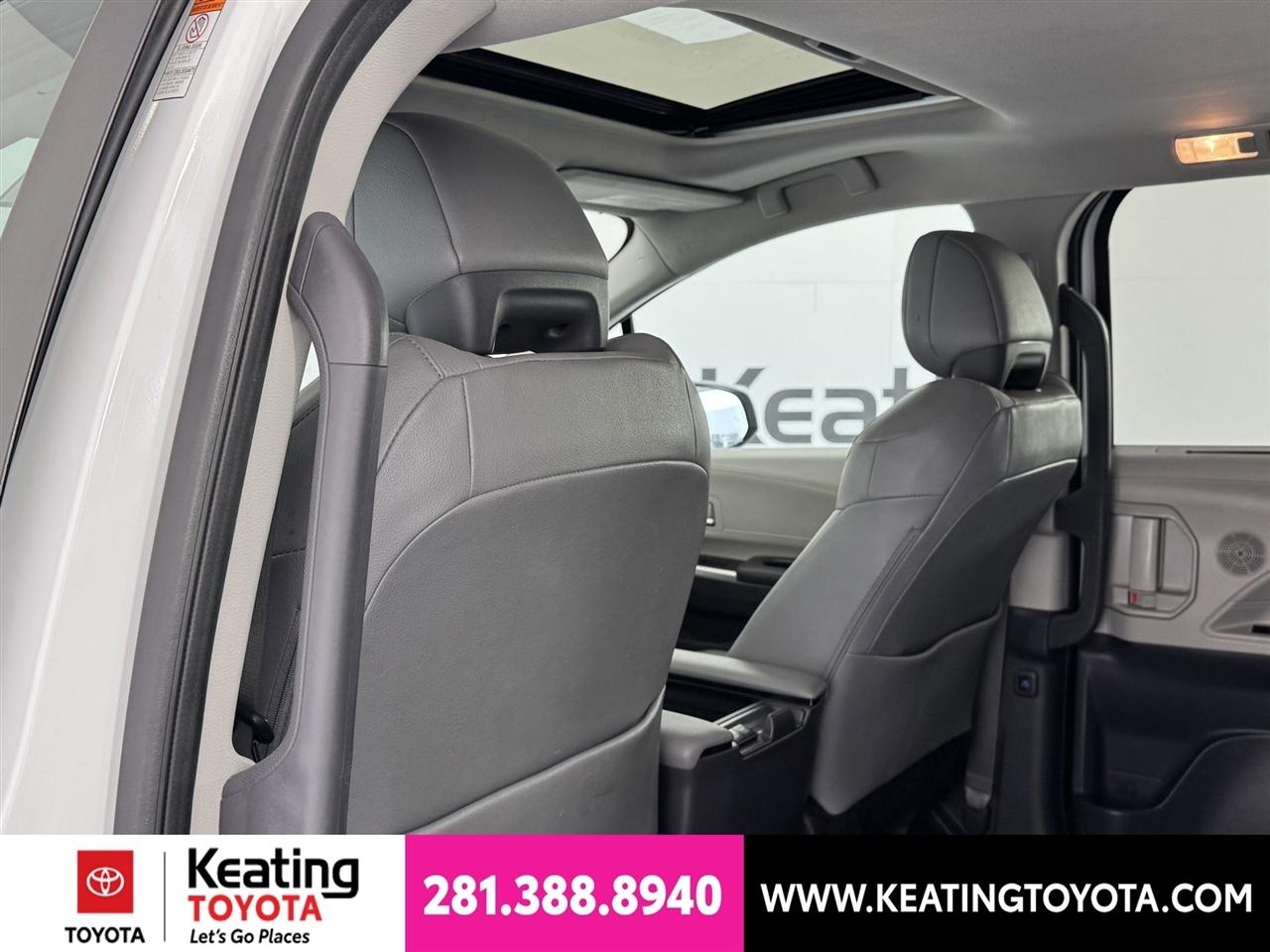 Toyota Sienna XLE 7-Passenger 2024
