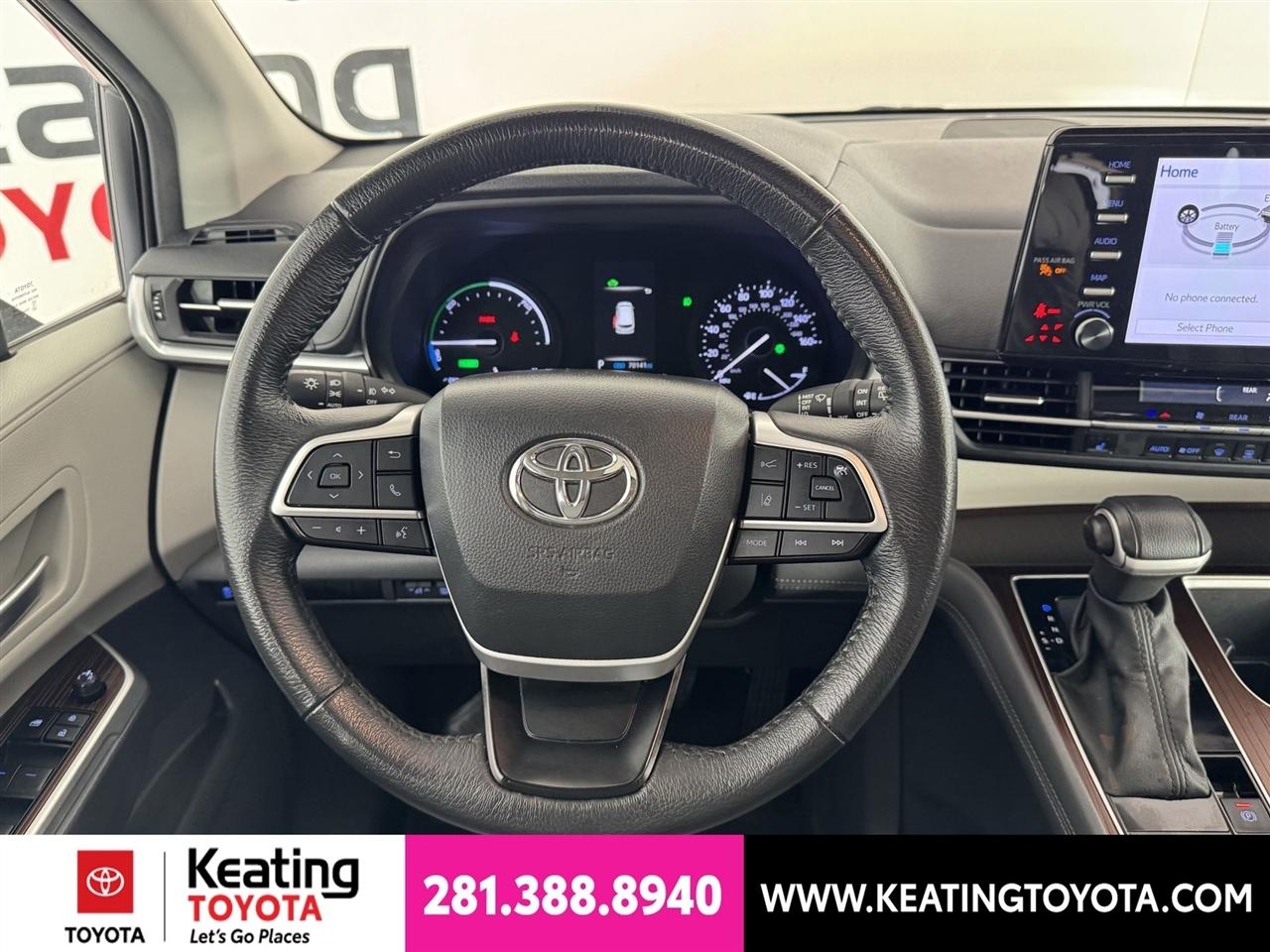 Toyota Sienna XLE 7-Passenger 2024