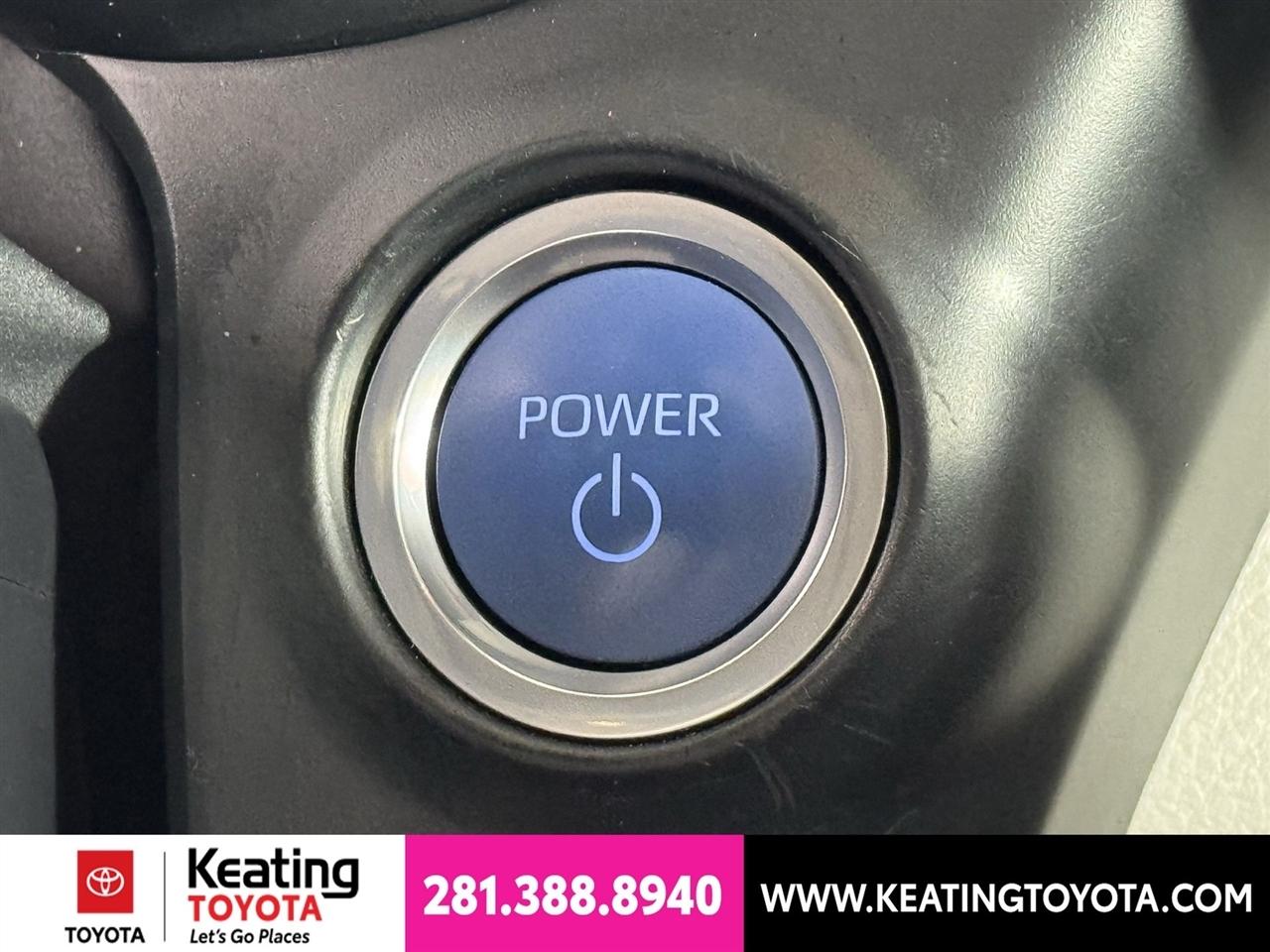 Toyota Sienna XLE 7-Passenger 2024