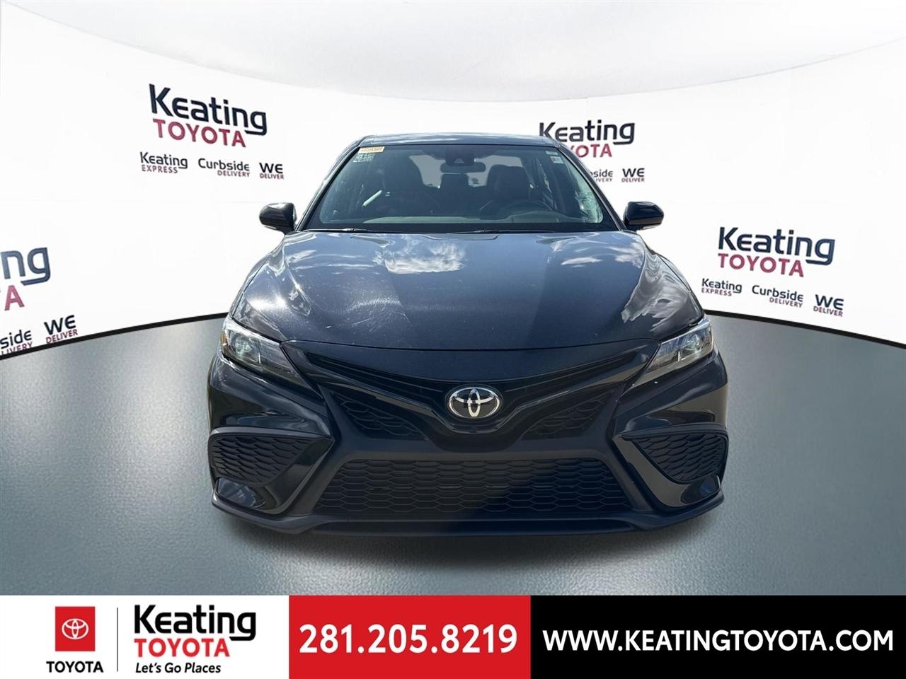 Toyota Camry SE 2024