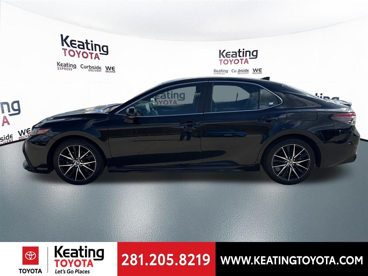 Toyota Camry SE 2024