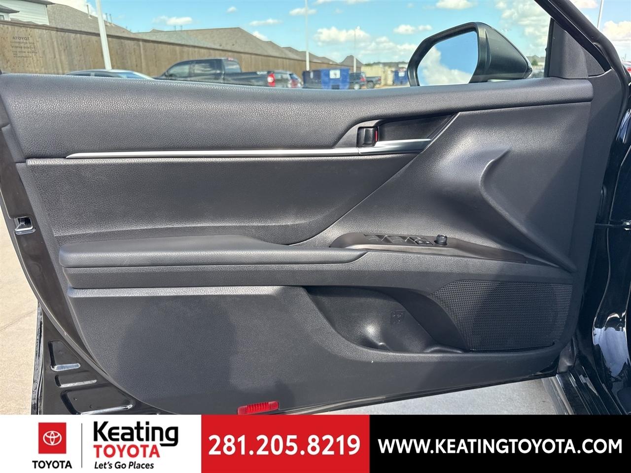 Toyota Camry SE 2024