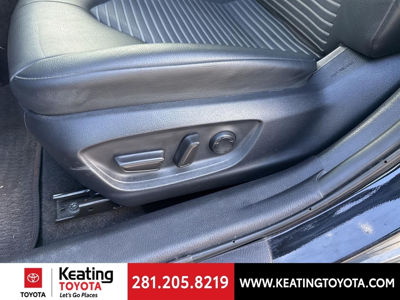 Toyota Camry SE 2024