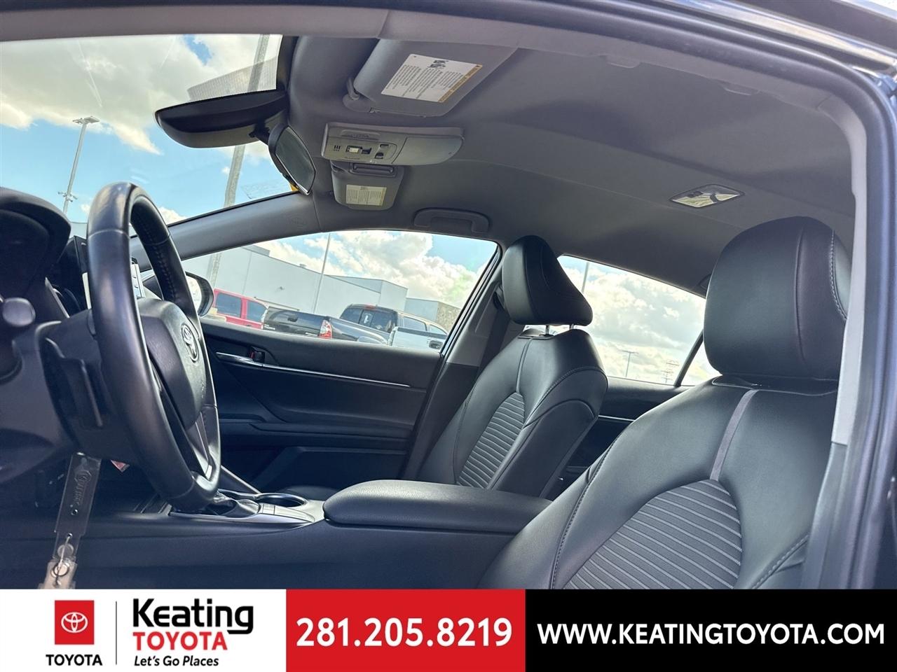 Toyota Camry SE 2024