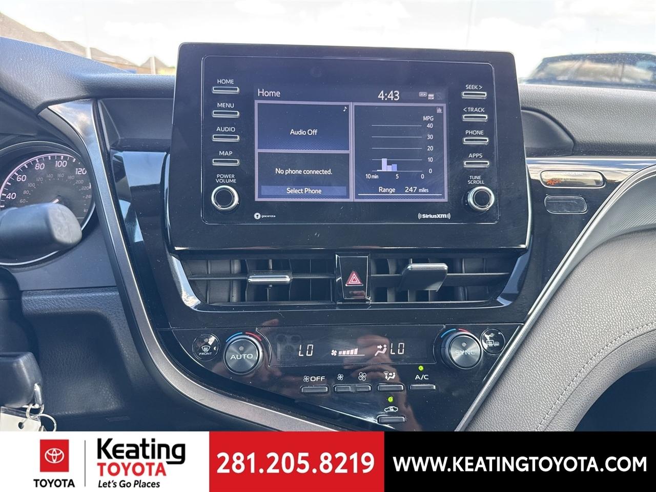 Toyota Camry SE 2024