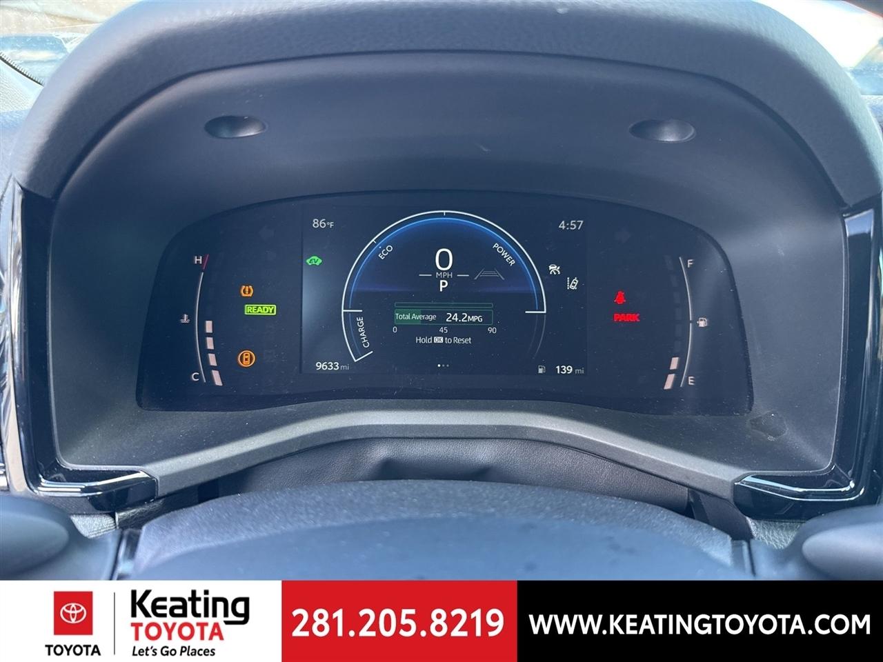 Toyota Camry Hybrid XLE 2025