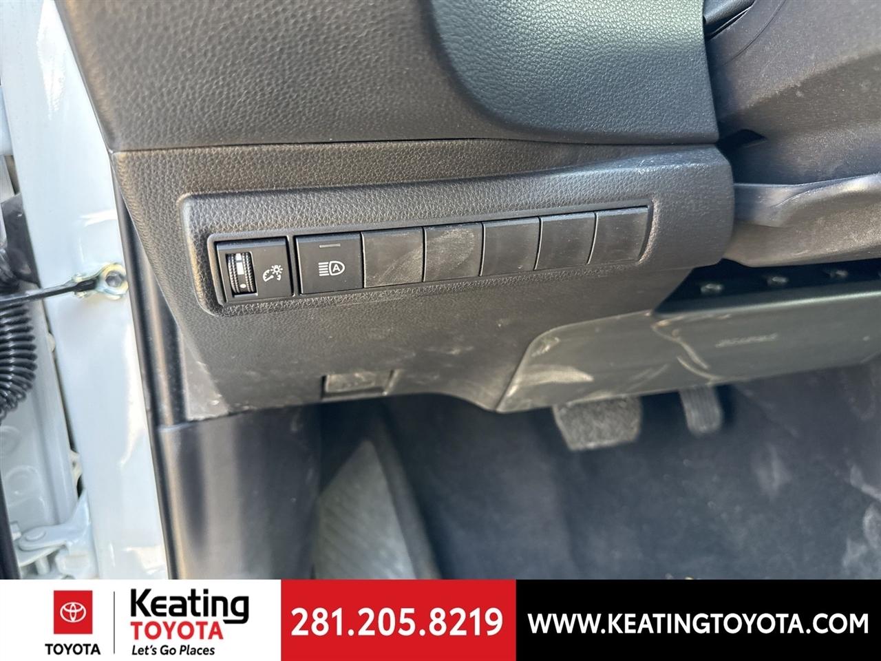 Toyota Corolla LE 2026