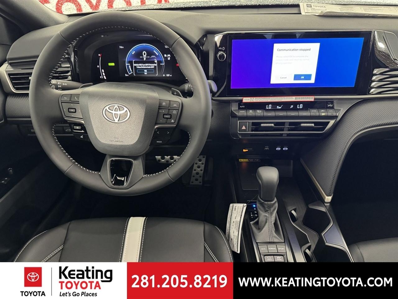 Toyota Camry Hybrid XLE 2026