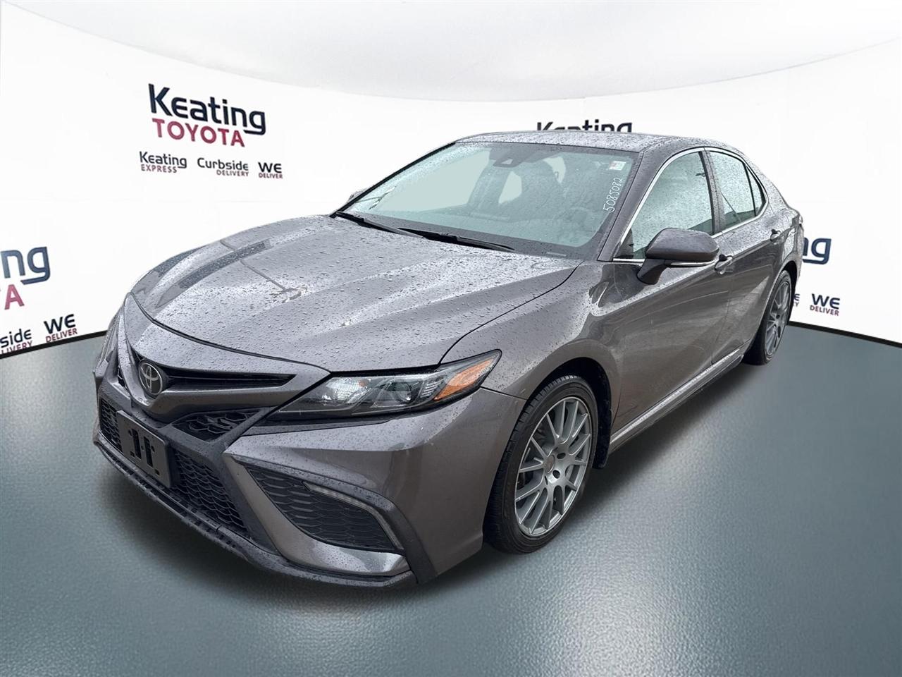 Toyota Camry SE 2023