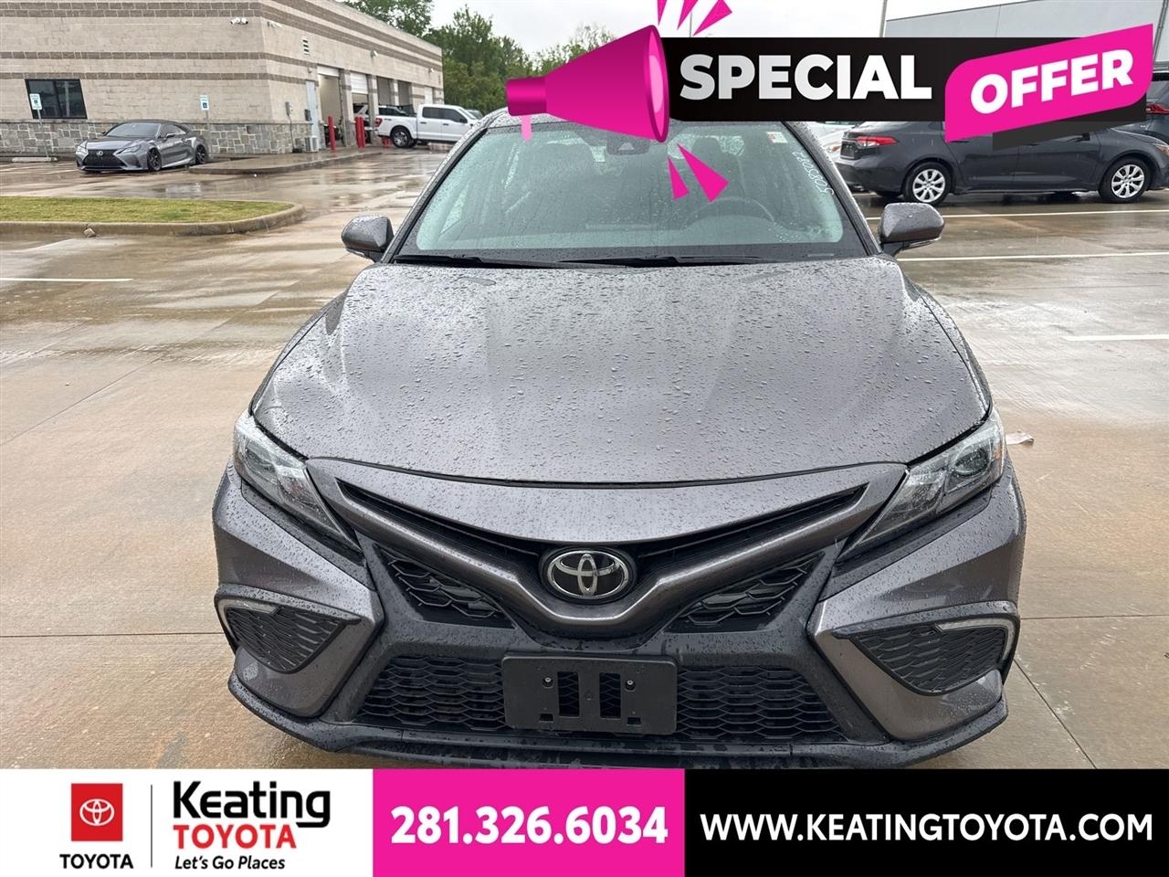 Toyota Camry SE 2023