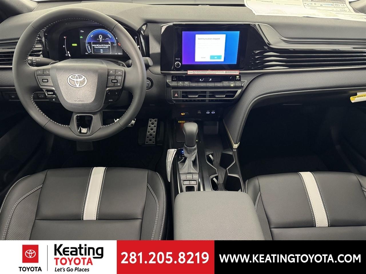 Toyota Camry Hybrid XLE 2026