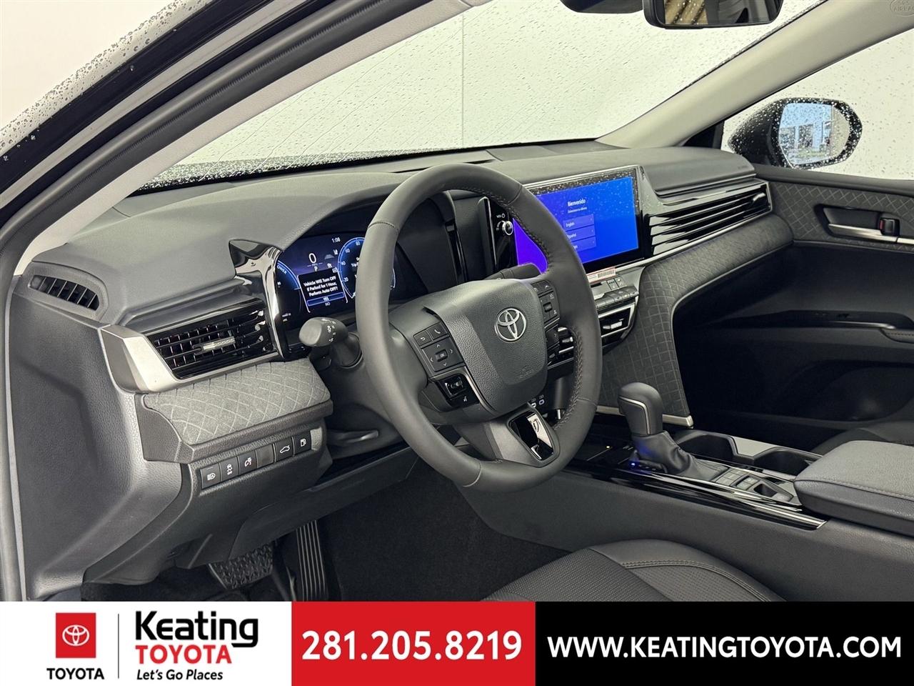 Toyota Camry Hybrid XLE 2026