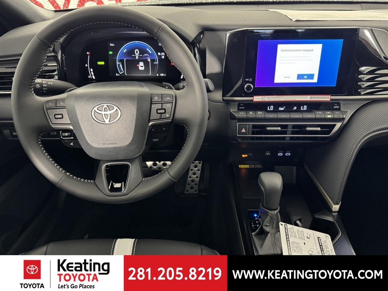 Toyota Camry Hybrid XLE 2026