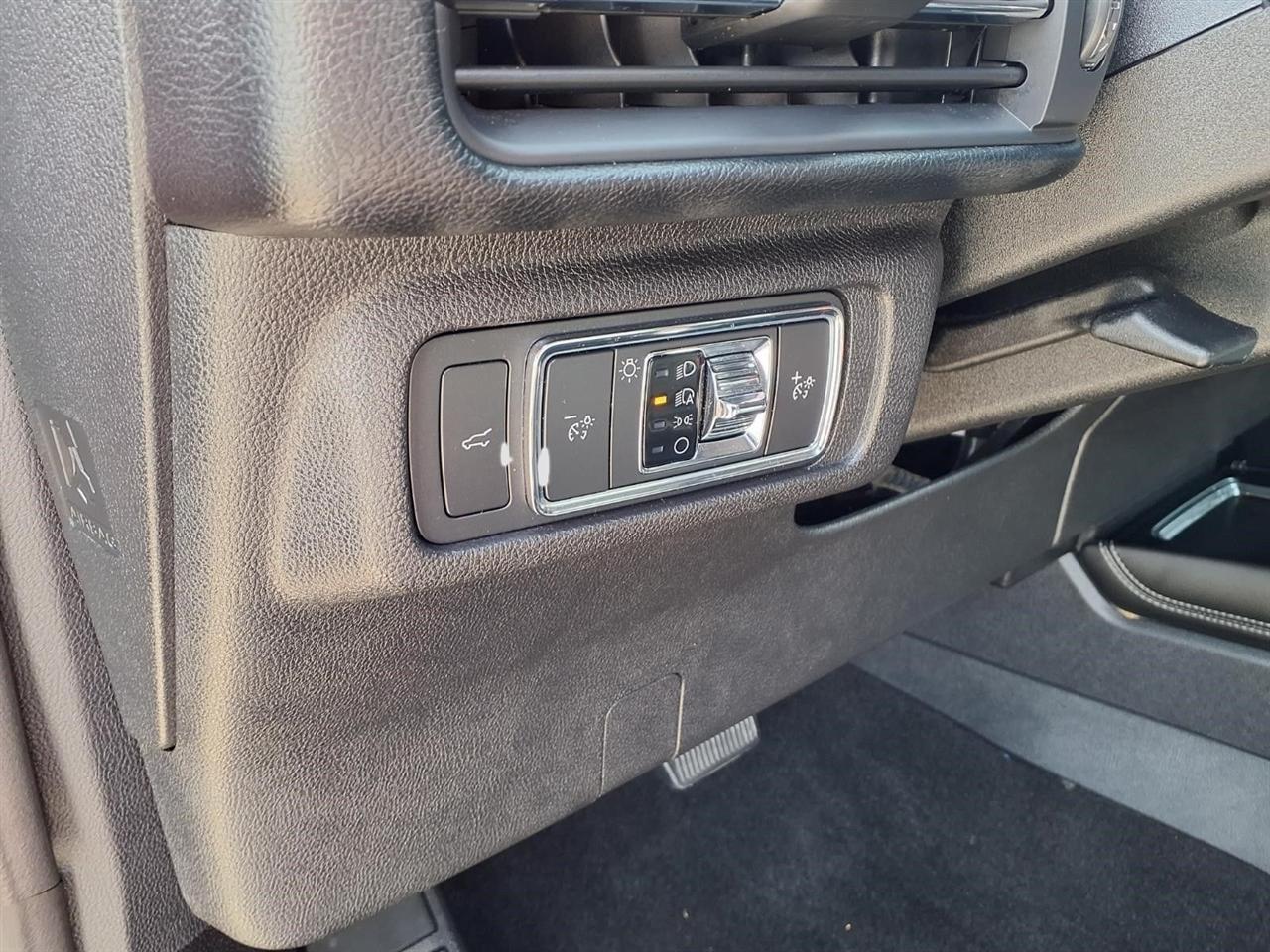 Lincoln Corsair Base 2022