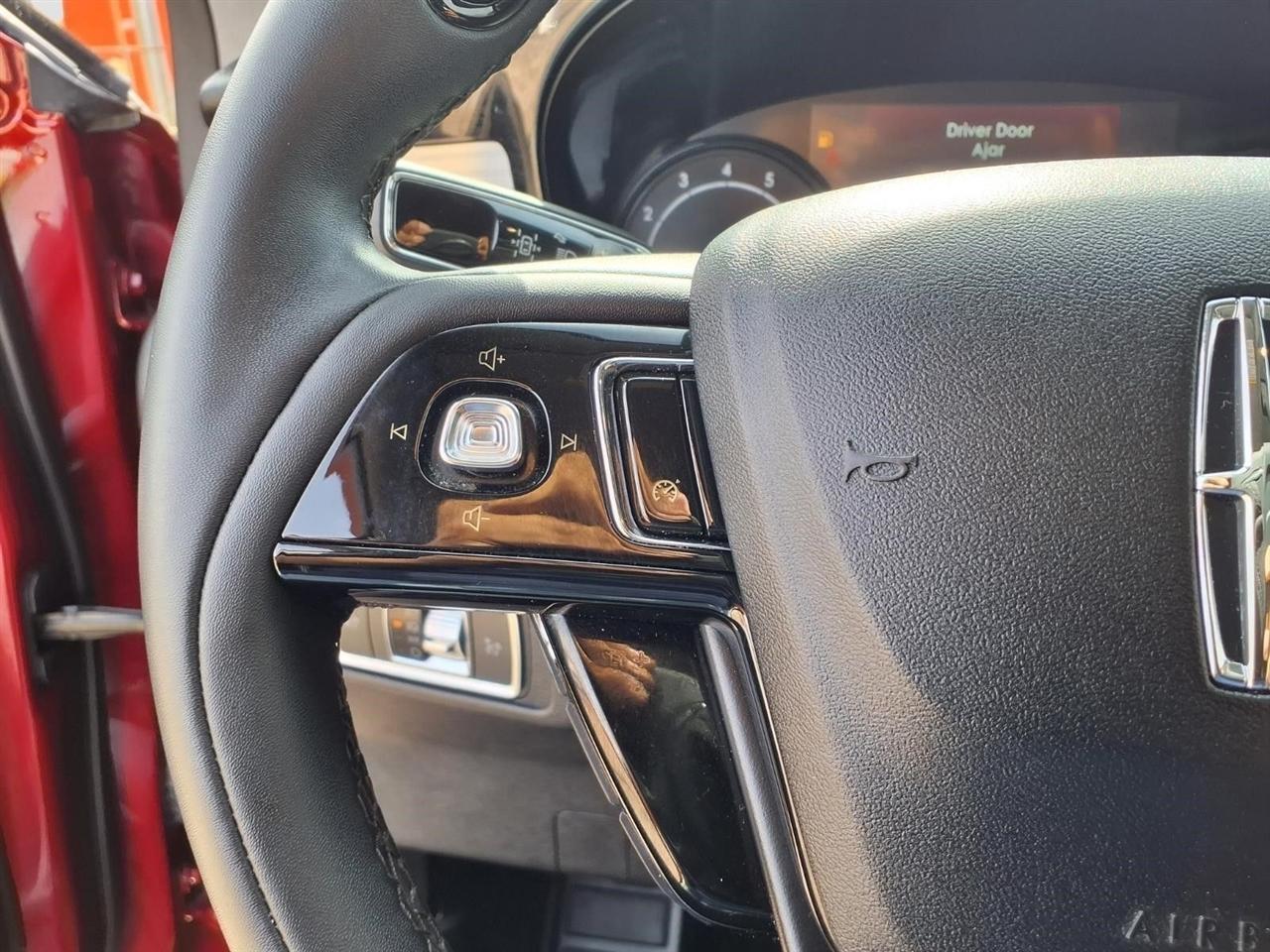 Lincoln Corsair Base 2022