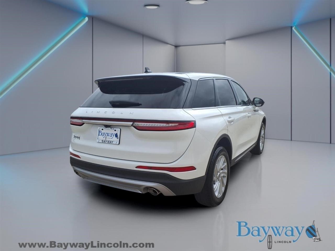 Lincoln Corsair Base 2023